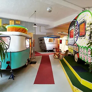 Huettenpalast Berlin